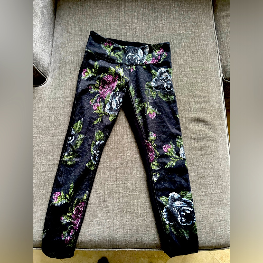 Lululemon Floral Wunder Under Leggings With Black Back